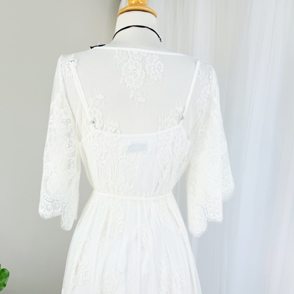 Abercrombie and Fitch Elegant White Lace Dress - Picture 9 of 13